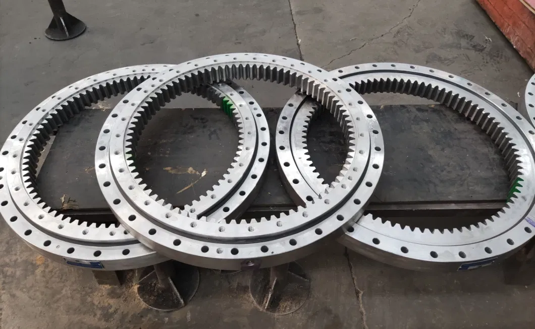 Heavy-Duty Construction Excavator Mining Crane Slew Ring Drive Gearbox Slewing Bearing for Solar Tracking System Industry